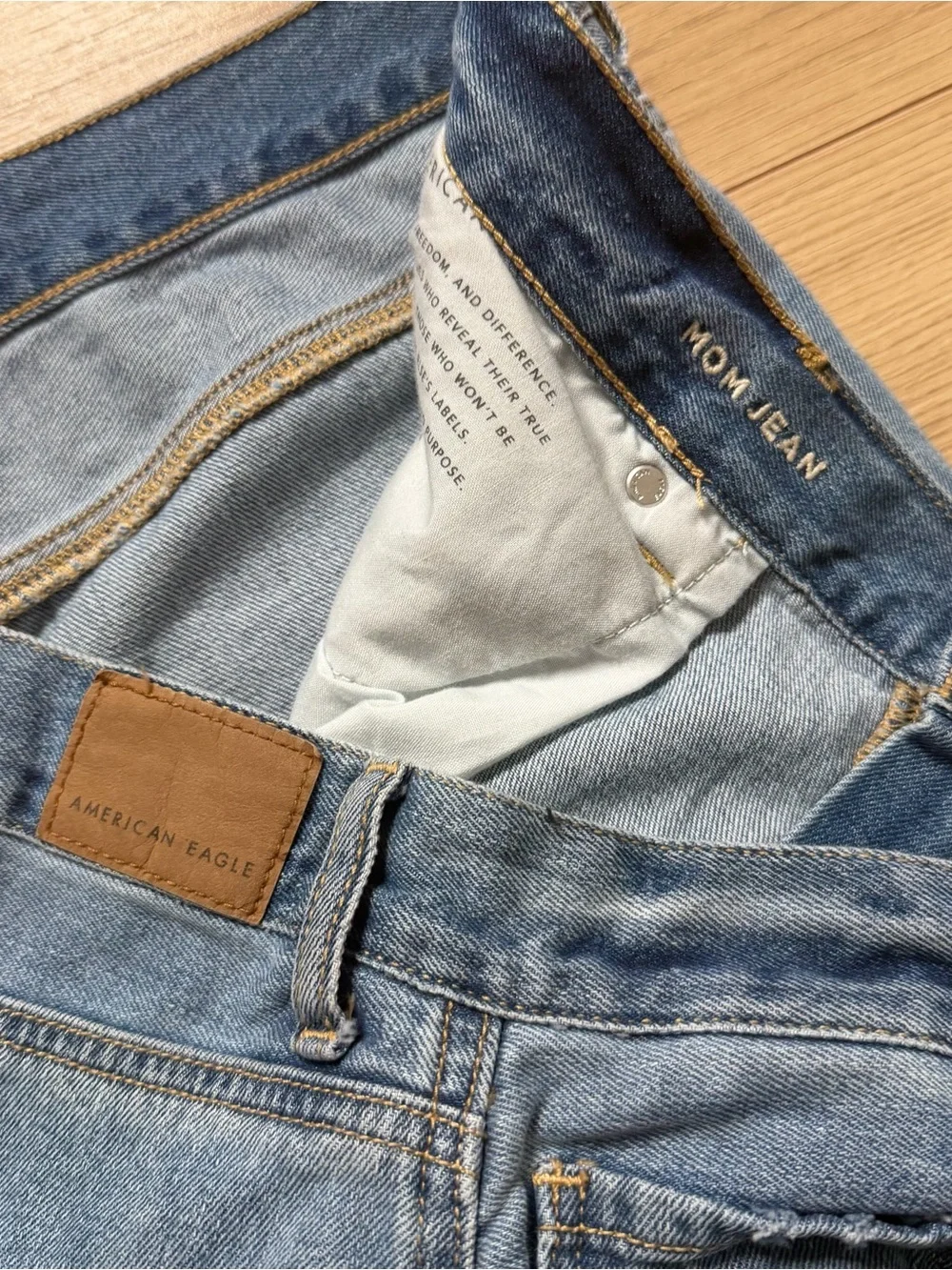 NWT American Eagle Mom Jean Size 18 Long